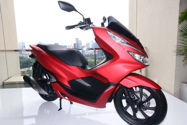 Honda PCX 150 Beda Konsep dengan Yamaha NMAX